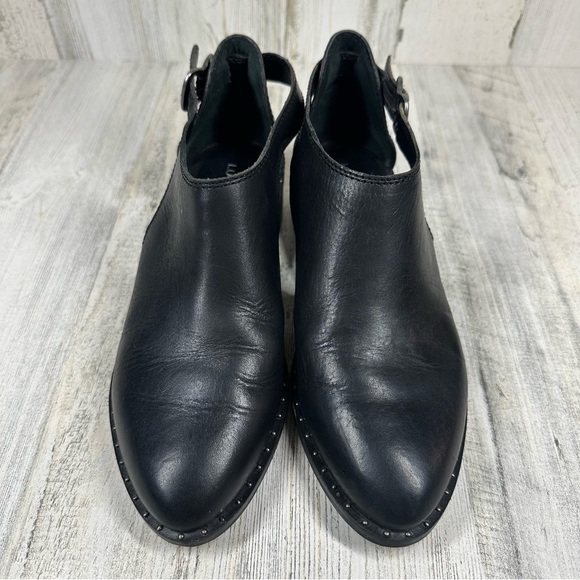 Lucky Brand Giovanna Black Leather Cut Out Heeled Ankle Booties #319 - Picture 2 of 12